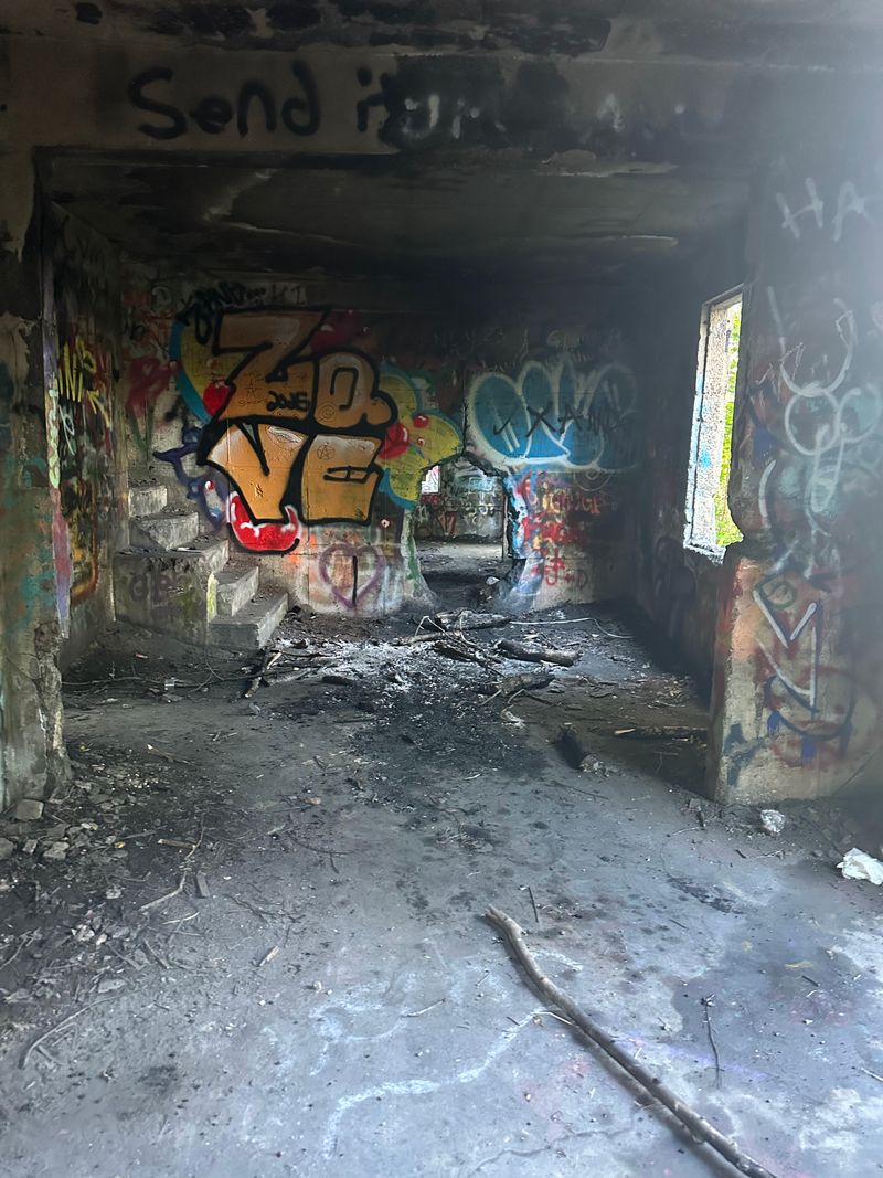 Concrete City, The Unbreakable Ruins