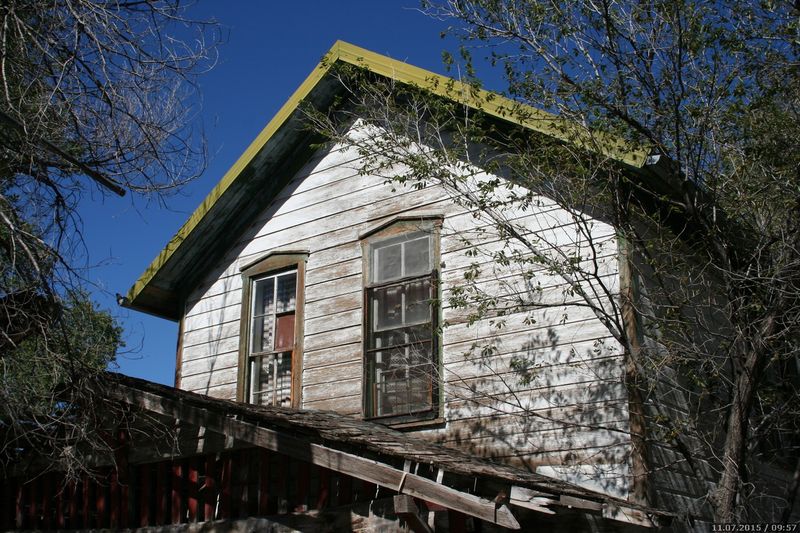 Photographer’s Paradise and Street Details