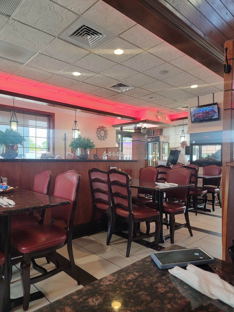 A Slice of Timeless Diner Experience