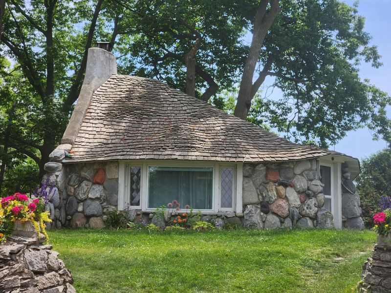 Charlevoix: The Mushroom House Village