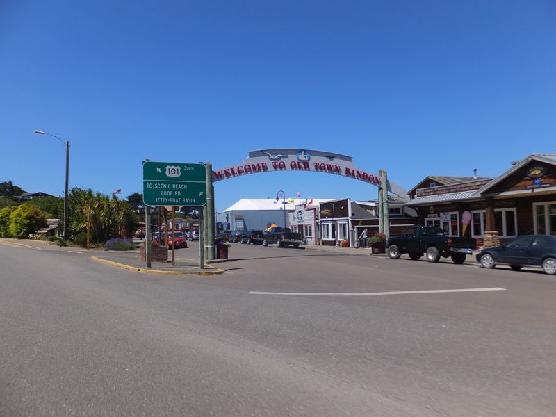 Old Town Bandon Shopping District