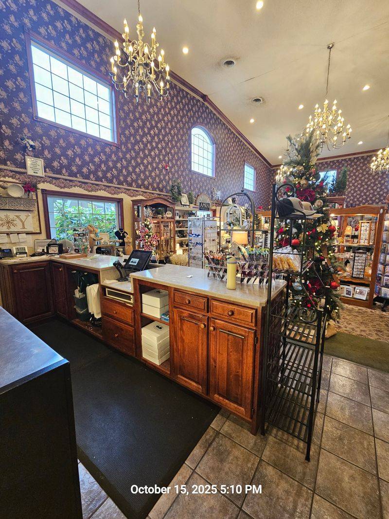 Yoder's Kitchen, Arthur