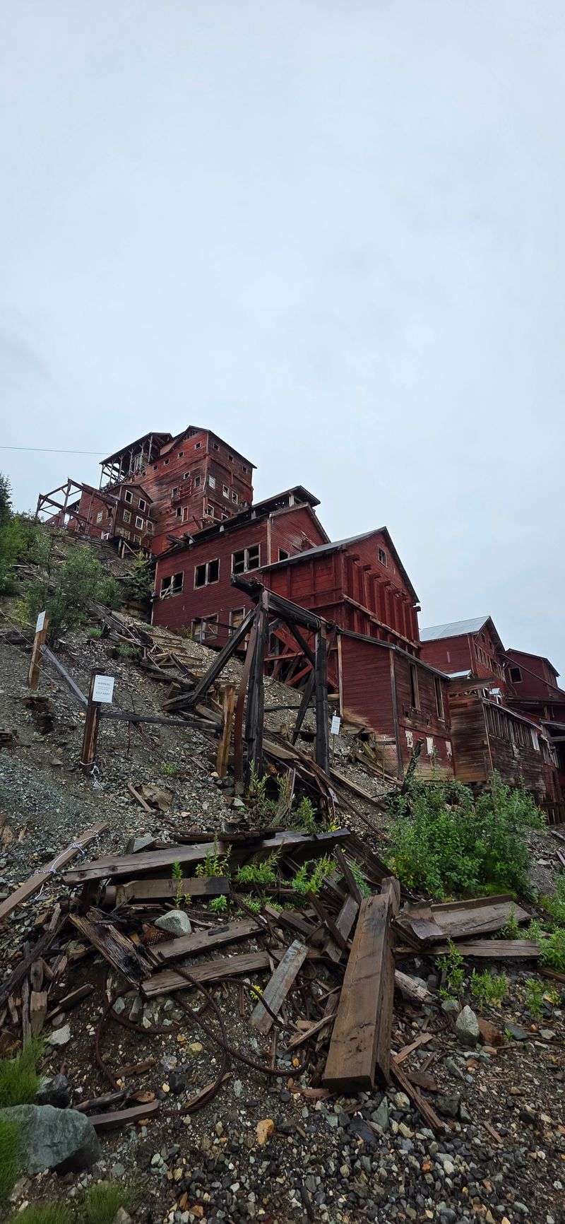 Wandering the historic McCarthy townsite