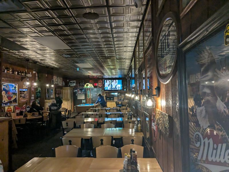 Key Hole Bar, Mackinaw City