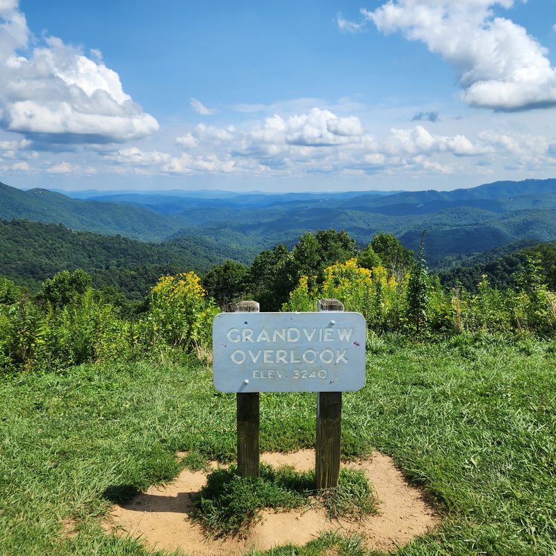 Boone Blue Ridge Views and Downtown Steps