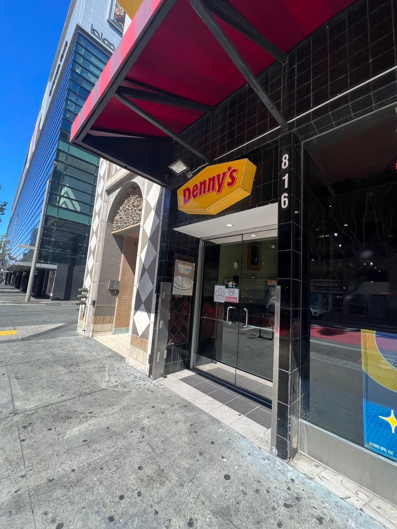 Denny's, 816 Mission St, San Francisco, CA
