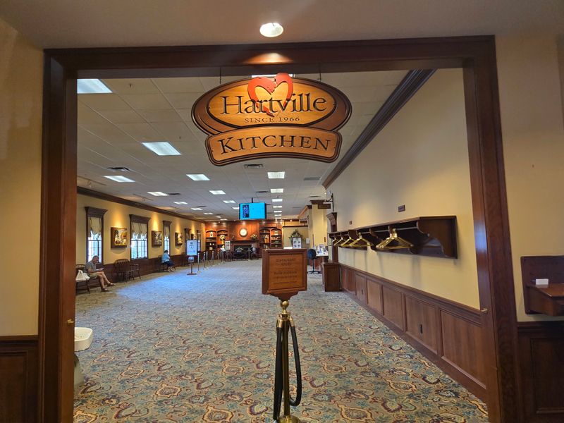 Hartville Kitchen Restaurant & Bakery