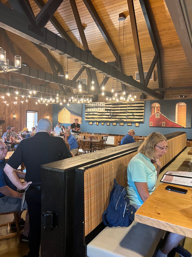 Plain & Fancy Restaurant