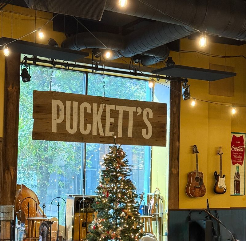 Puckett's Restaurant