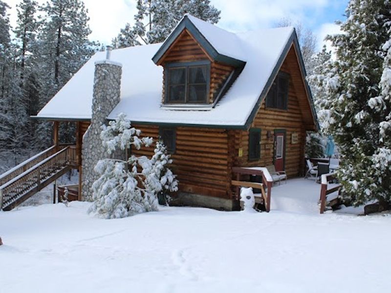Abundant Cozy Cabin Rentals