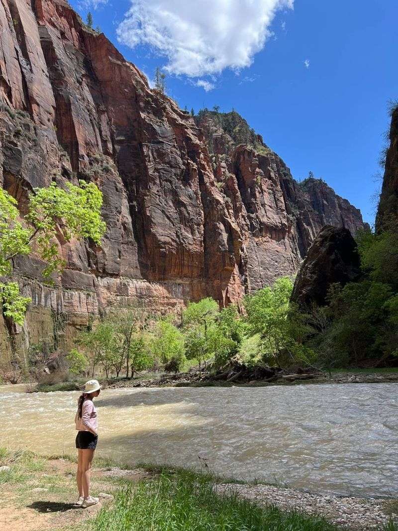 Weeping Rock Trail Showcases Unique Geological Wonders