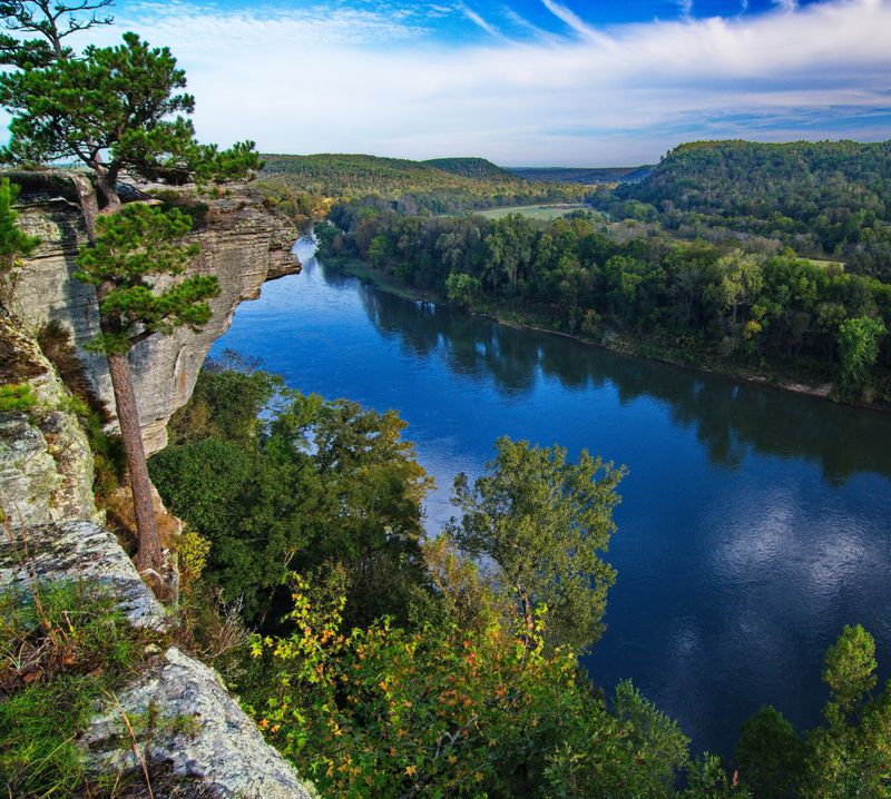 Calico Rock: White River Views and Historic Simplicity