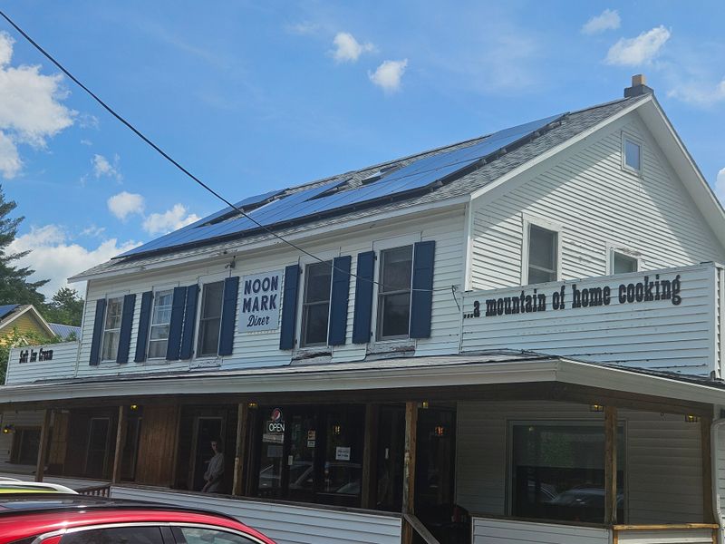 Noon Mark Diner, Keene Valley