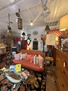 10 Secret North Carolina Thrift Shops With The Coolest Finds