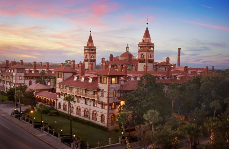 Flagler College, courtyard arches and campus tours