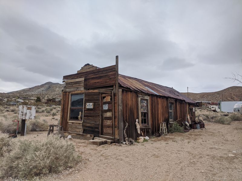 A Ghost Town That Breathes