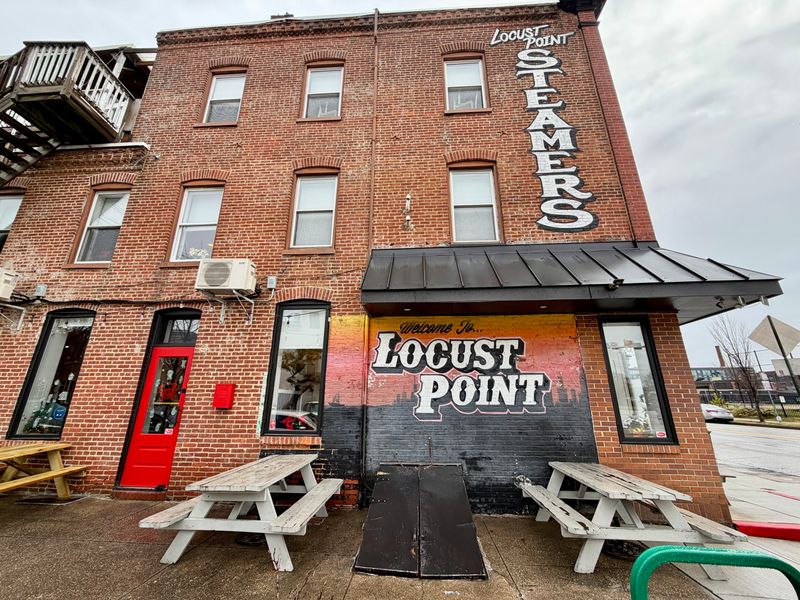 Locals At The Window, Tourists In Line