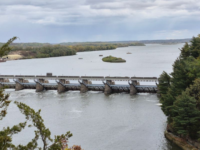 Starved Rock and Utica’s Historic Core