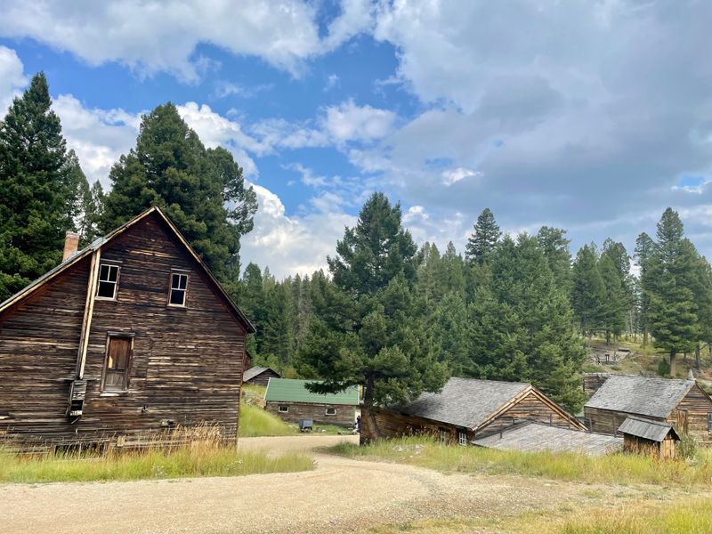 Seasons That Change the Story