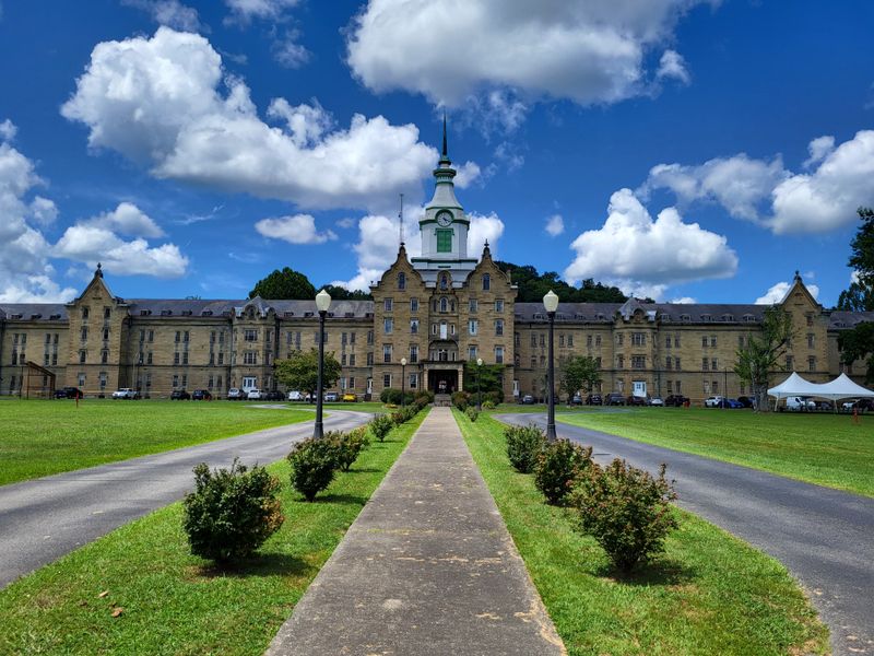 A National Landmark With Grit and Grace