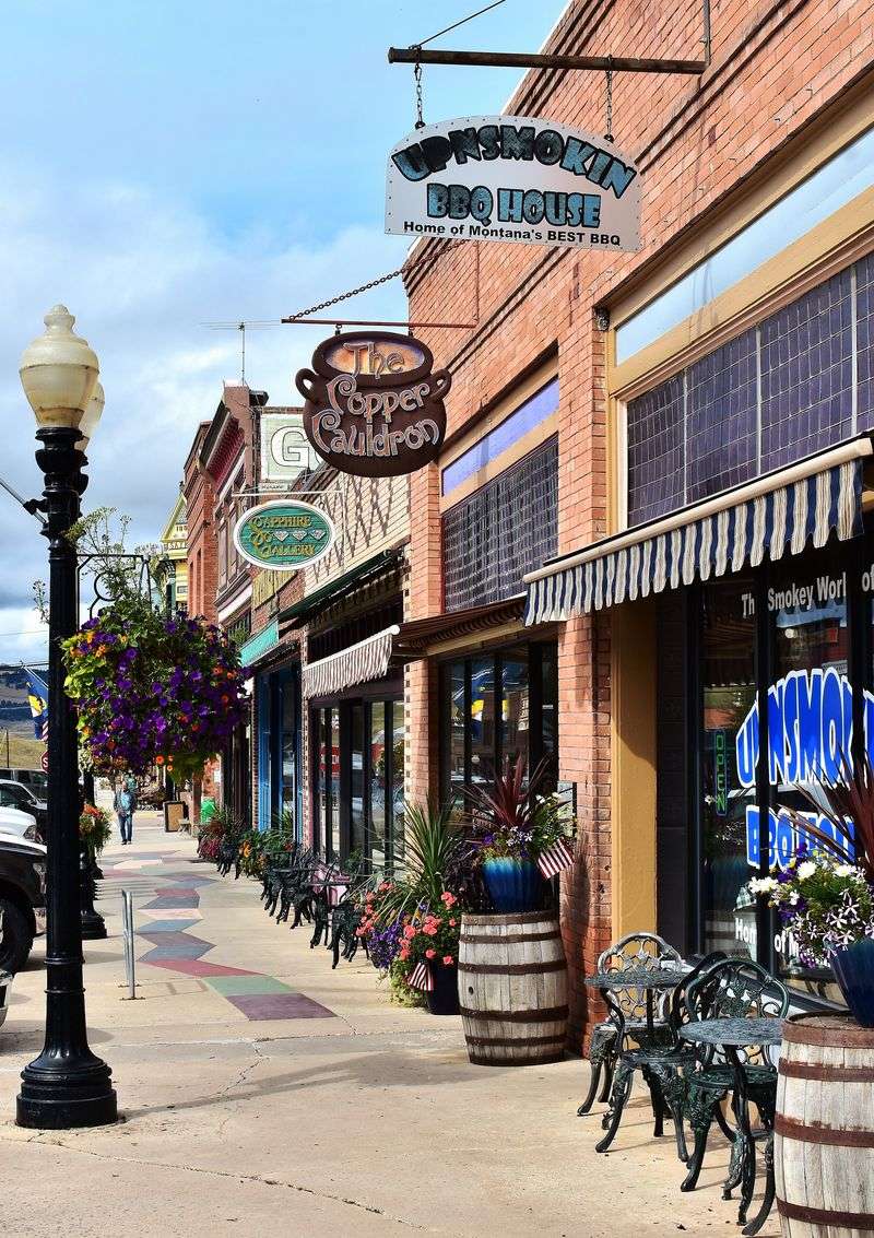 Local Artisans and Independent Shops