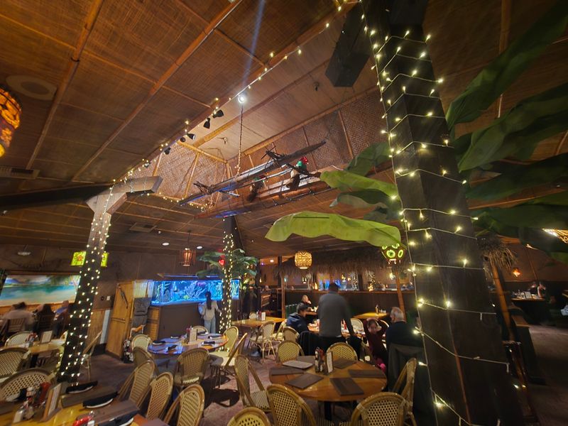 Damon’s Steakhouse