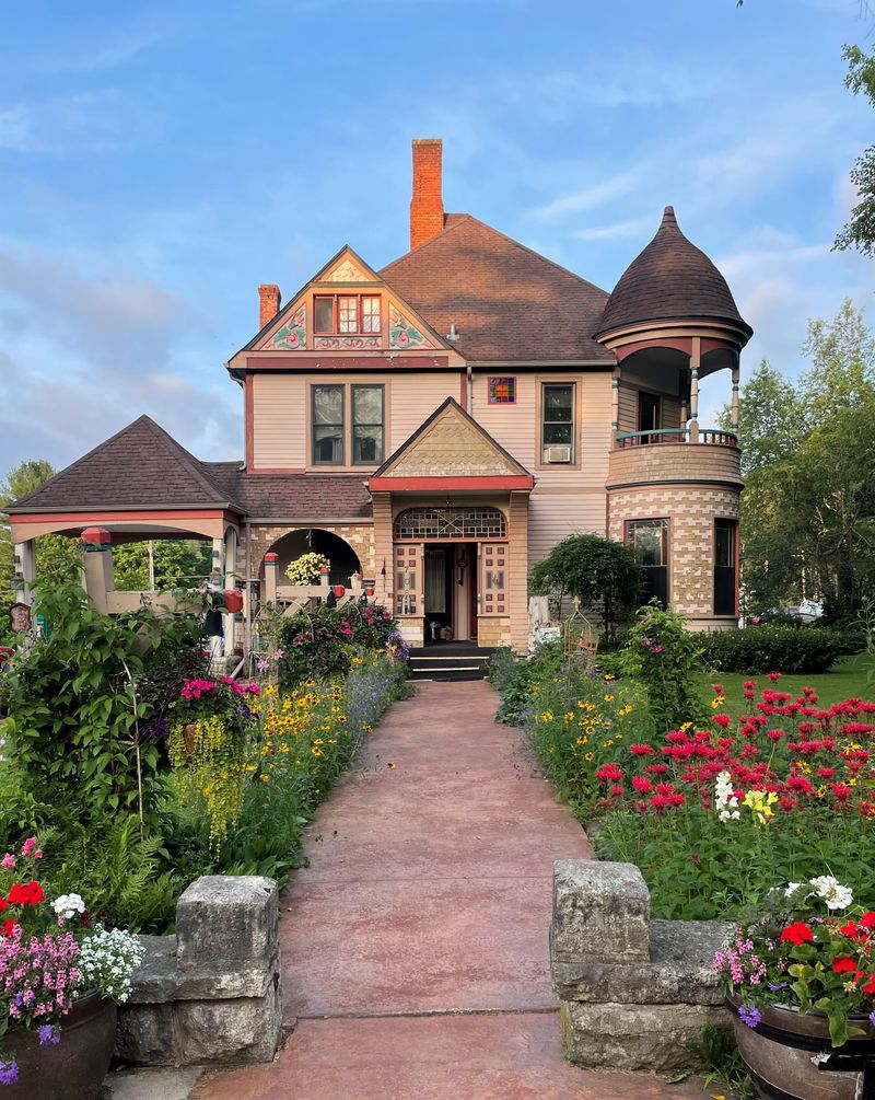 Lanesboro and the Historic Scanlan House