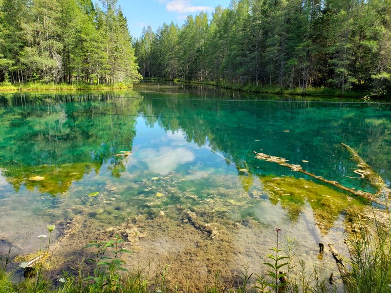 Kitch-iti-kipi, Manistique