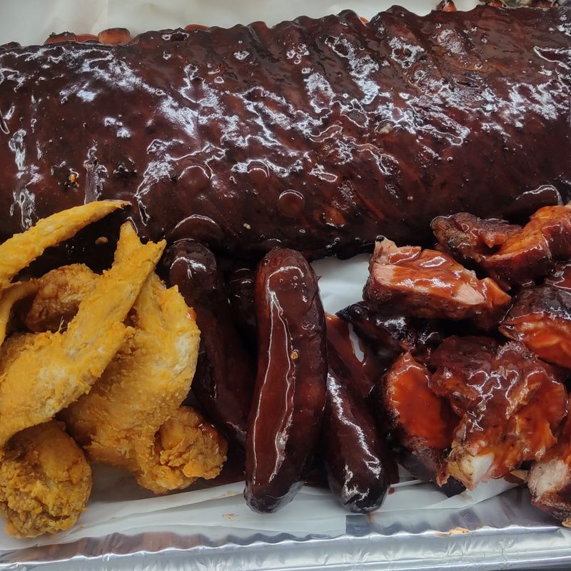 Reggie's BBQ, Chicken And Fish, 4125 W Indian School Rd, Phoenix, AZ 85019