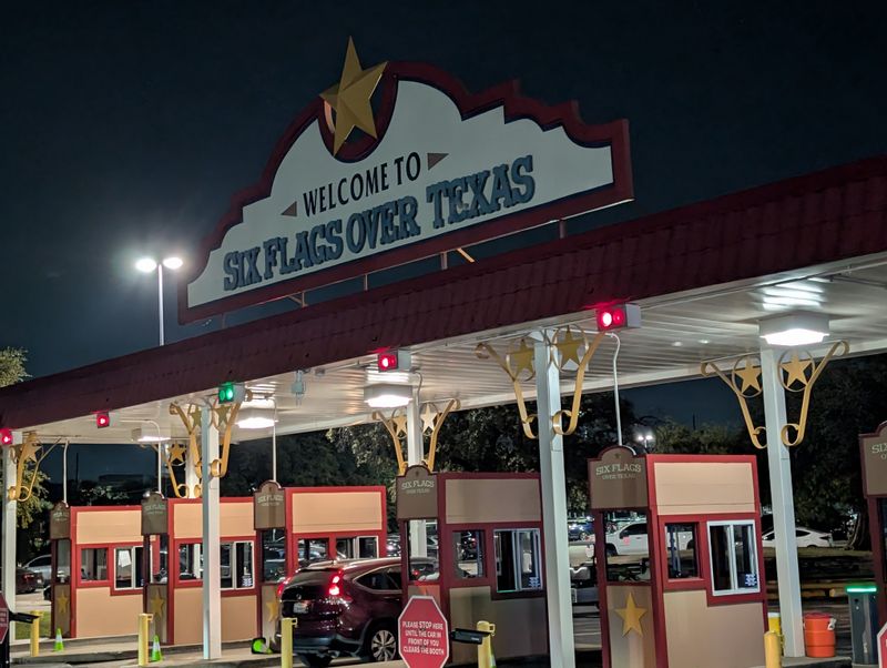 Spectacular Decor and Costumed Pageantry