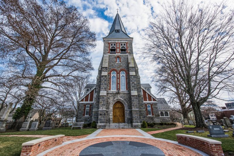 Seasonal Light and Quiet Winters