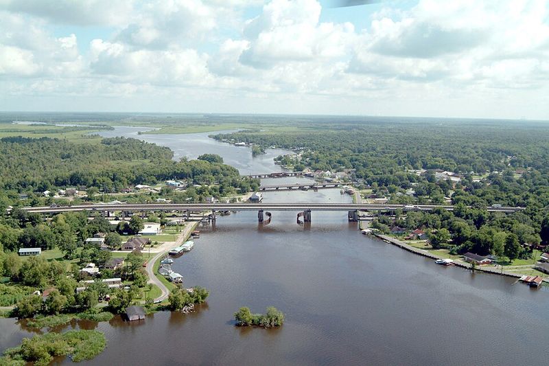 Des Allemands, Bayou Des Allemands Reaches