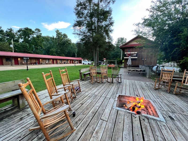 Cozy Mountain Dining