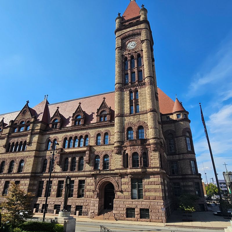 Founding Communities With Enduring Institutions