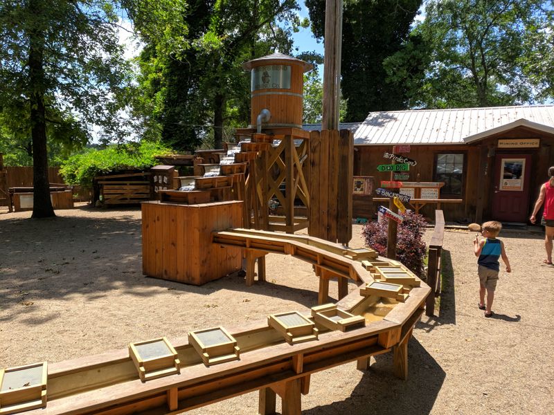 Hochatown Petting Zoo and Adventure Park