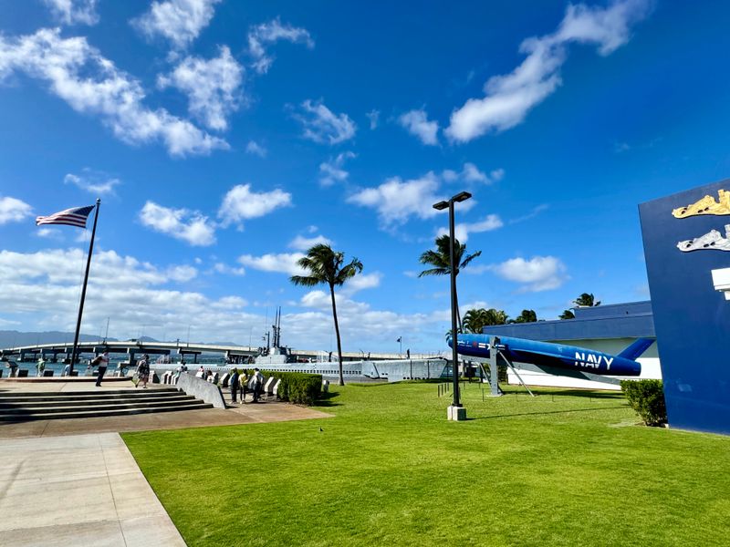 Honolulu Harbor strolls and historic piers