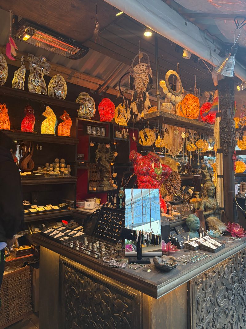 Holiday Shopping in Luxury Boutiques