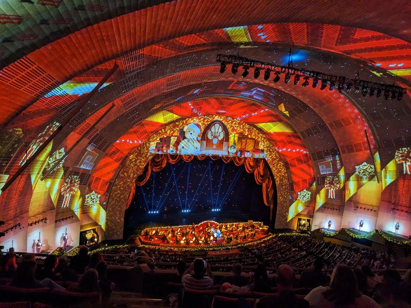 Enchanting Holiday Soundtrack