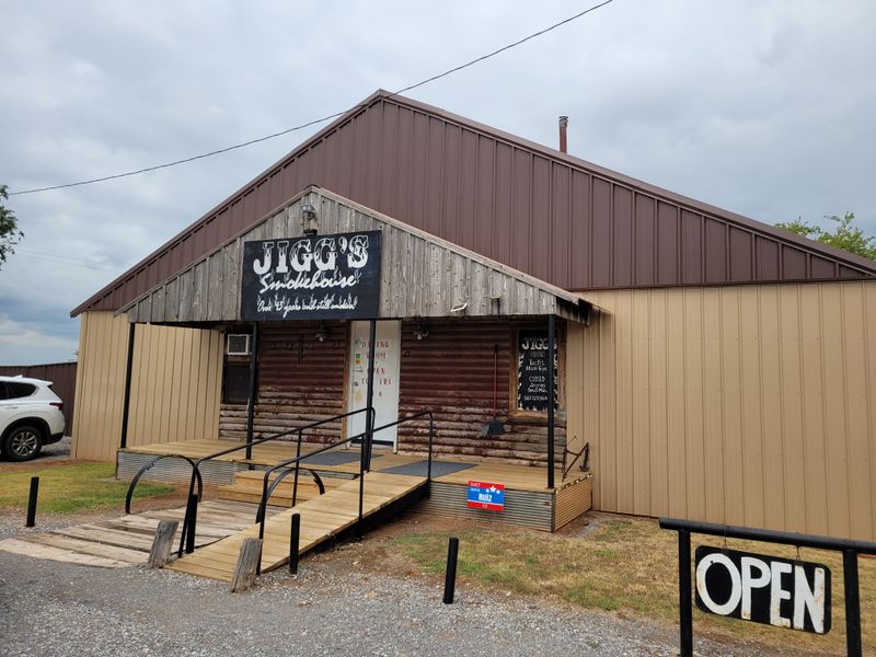 Jigg's Smokehouse in Clinton