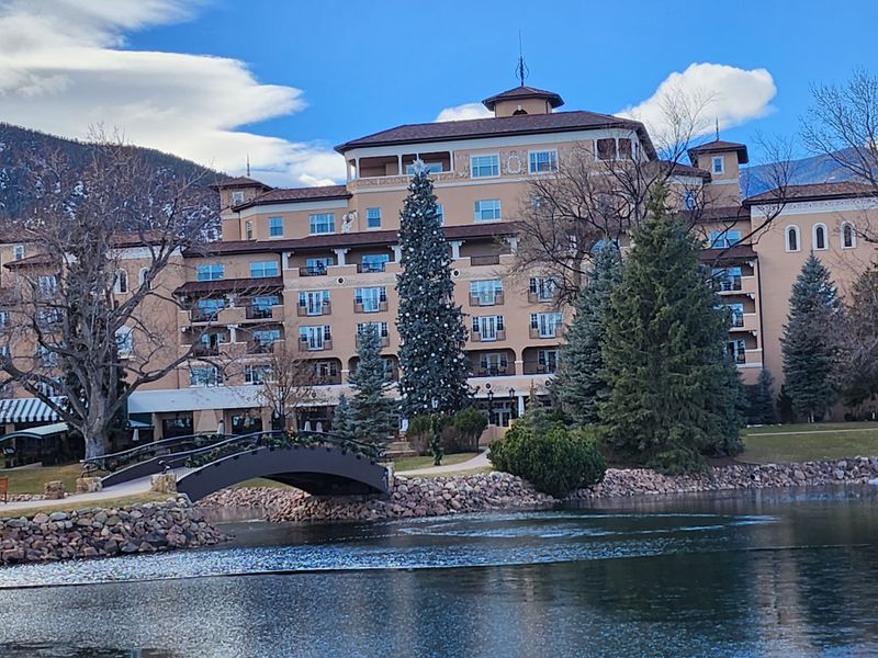 Unique Retail and Holiday Shops