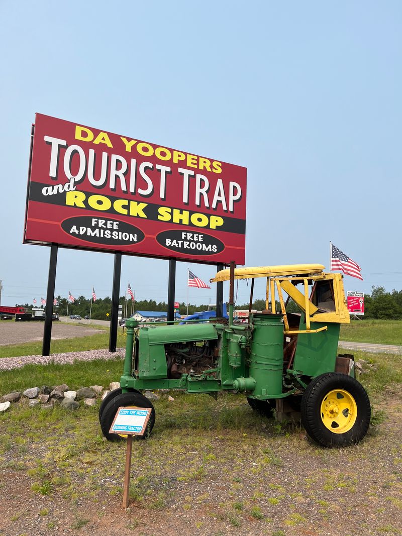 Da Yoopers Tourist Trap and Rock Shop, Ishpeming Township