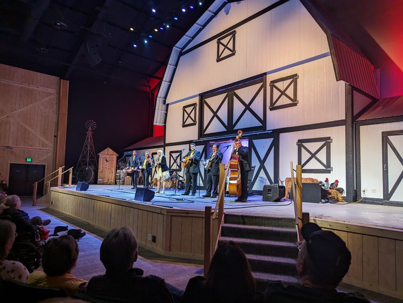 Amish Country Theater, Laughter With Gentle Edges