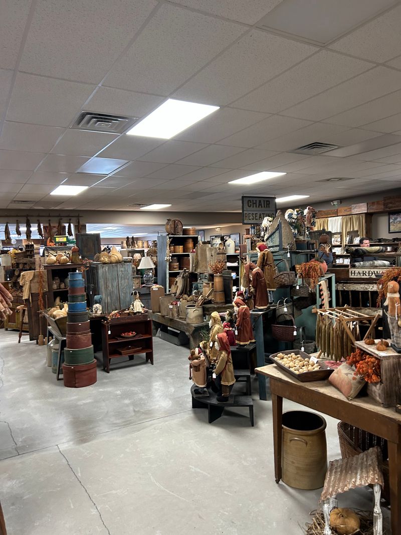 New Holland Edge-of-Town Barn Rows