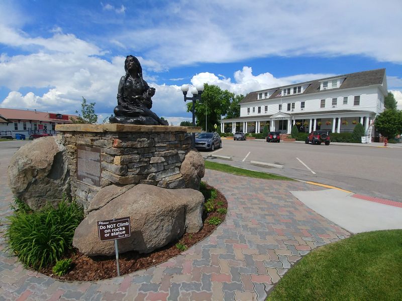Sacajawea Hotel, Heritage and Hospitality