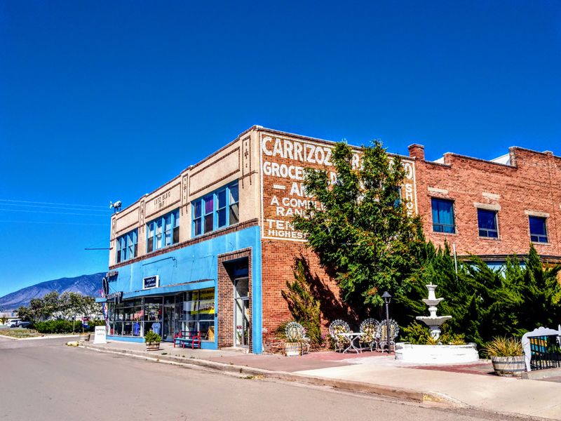 Gallery Windows On 12th Street