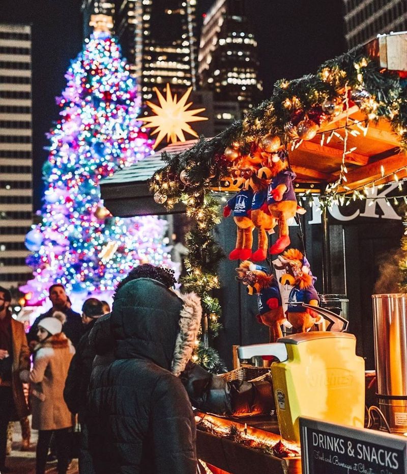 Unclear Hours And Last Minute Arrivals