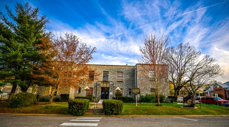 A Small Arkansas Town That Warms Every Frame