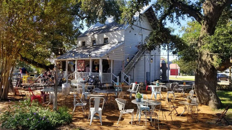 Round Top: Antique Shows Bringing Crowds Year-Round