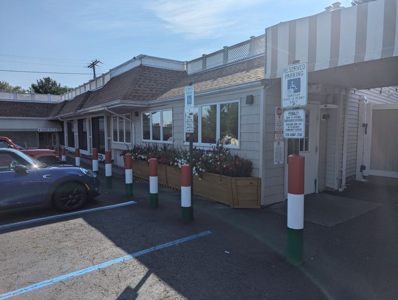 Pete & Elda’s Bar and Carmen’s Pizzeria, Neptune City