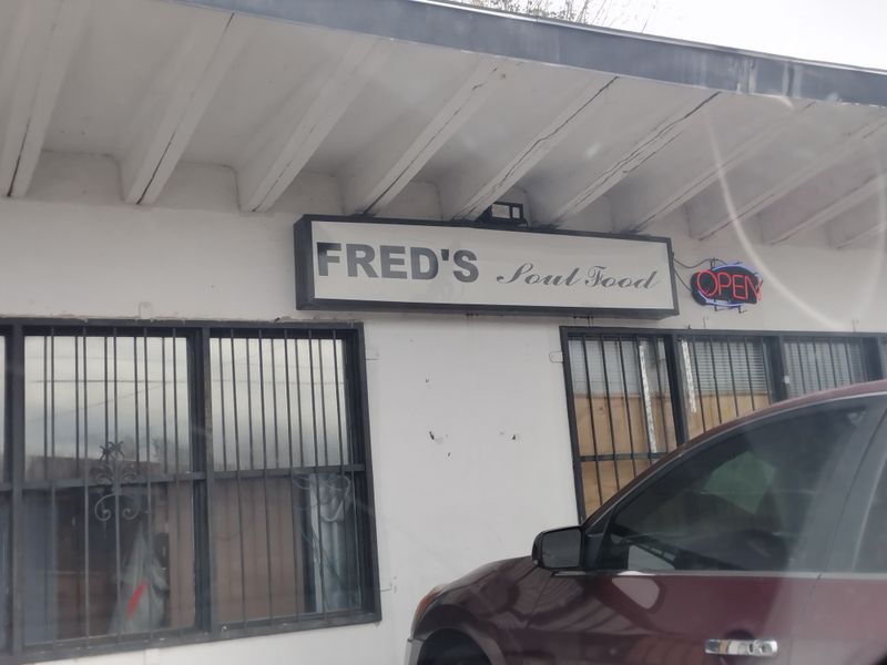 Fred's Soul Food Restaurant, 930 Palmyra St, Jackson, MS 39203